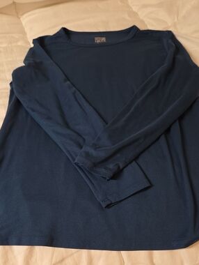 32 Degrees Long Sleeve Crew in Dark Blue